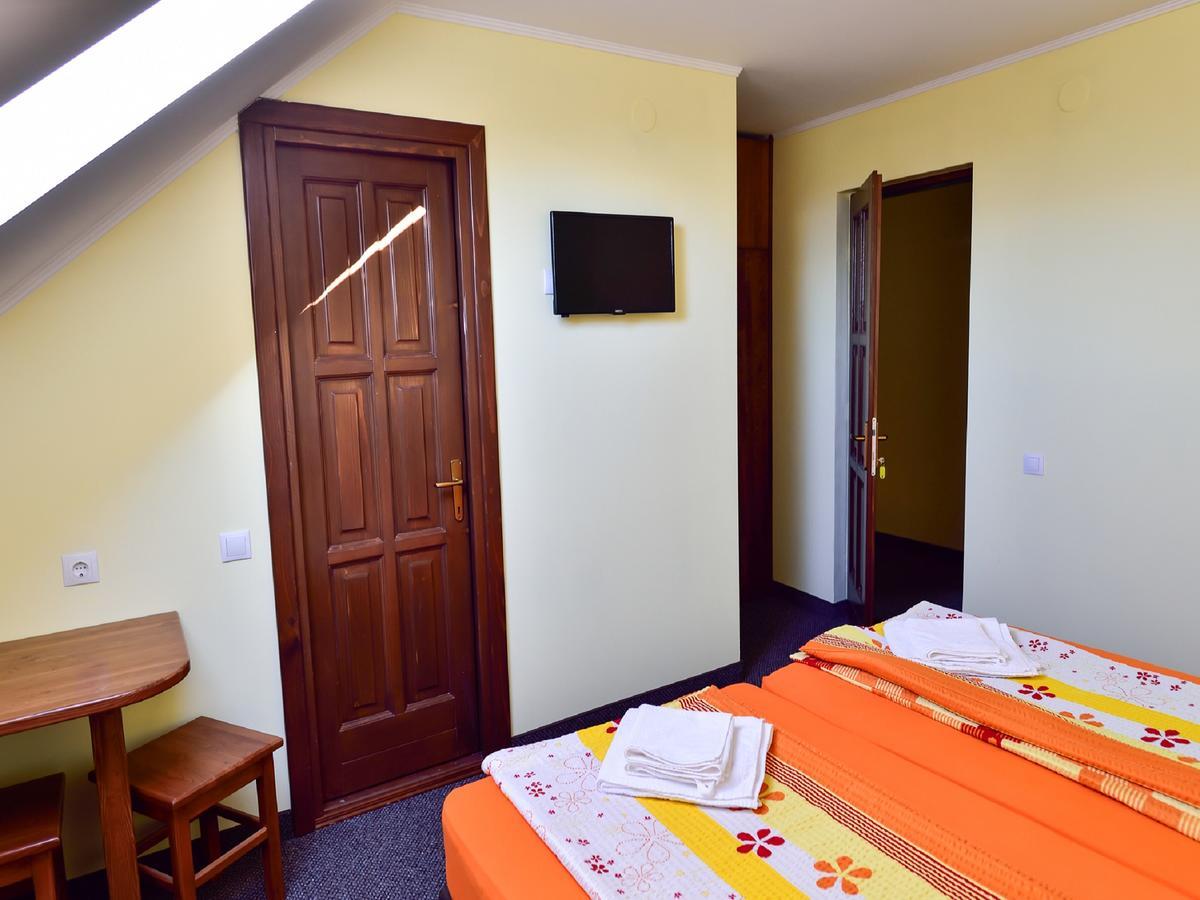 Gyongyvirag Panzio Bed & Breakfast Turia Exterior photo